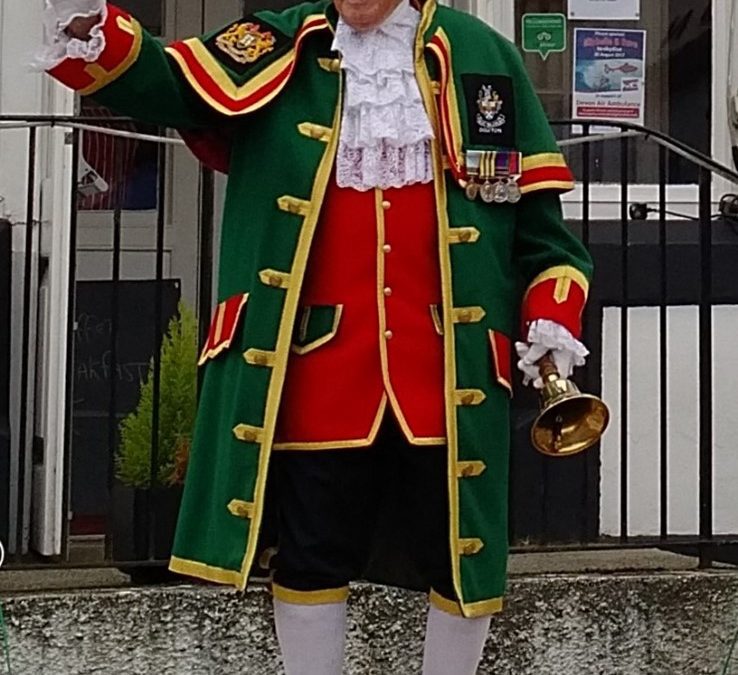Oyez! Oyez! Wanted – A new Town Crier for Colyton!